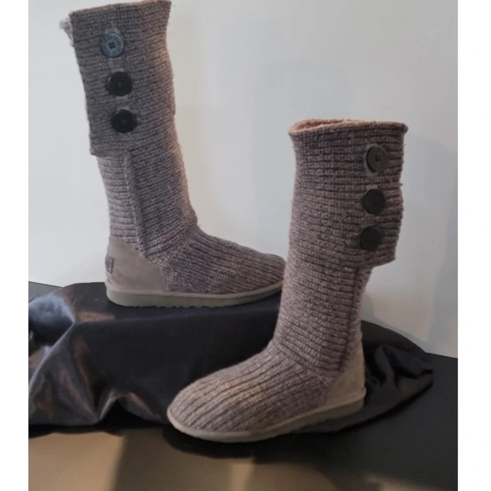 UGG Australia Cardy Grey Knit Tall Button Boots 5819 Womens‎ Size 7